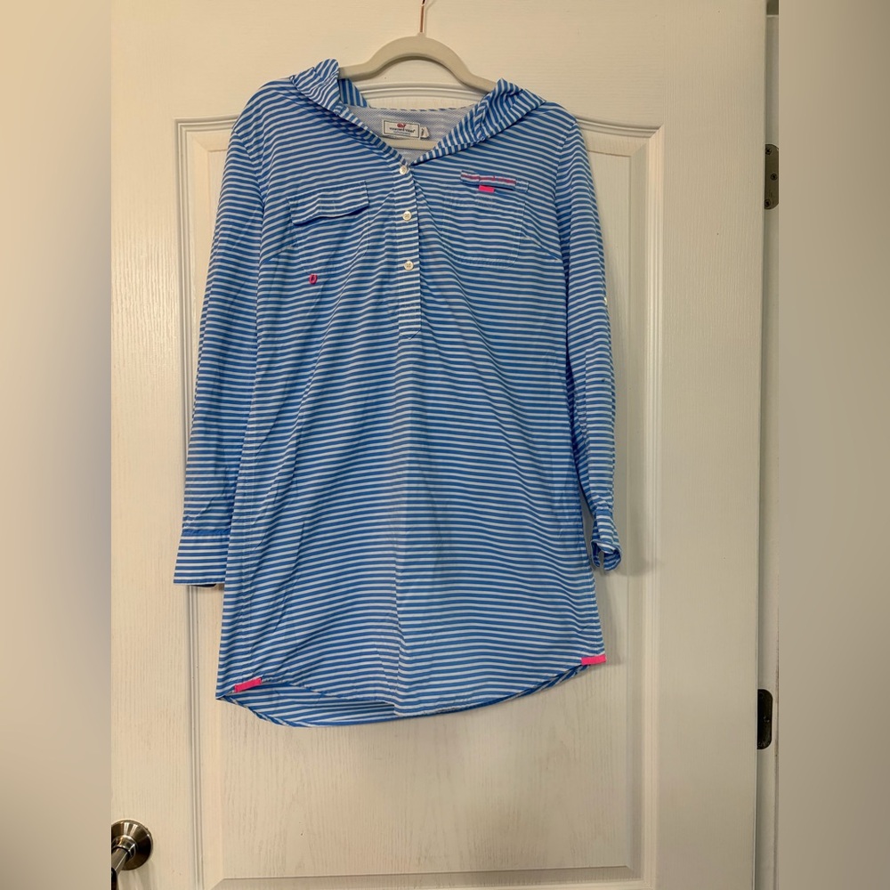 Vineyard Vines Blue & White Striped Performance Cover Up size 6